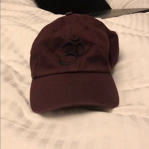 47’ Namaste hat in Maroon
